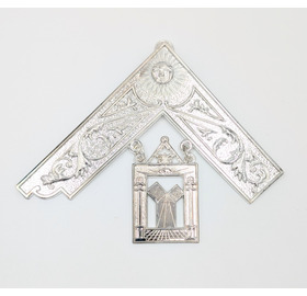 Past/Installed Master's Collar Jewel