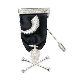 Order of the Scarlet Cord - 3rd Grade (with Horn of Oil) Breast Jewel