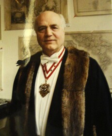 Yasha Beresiner